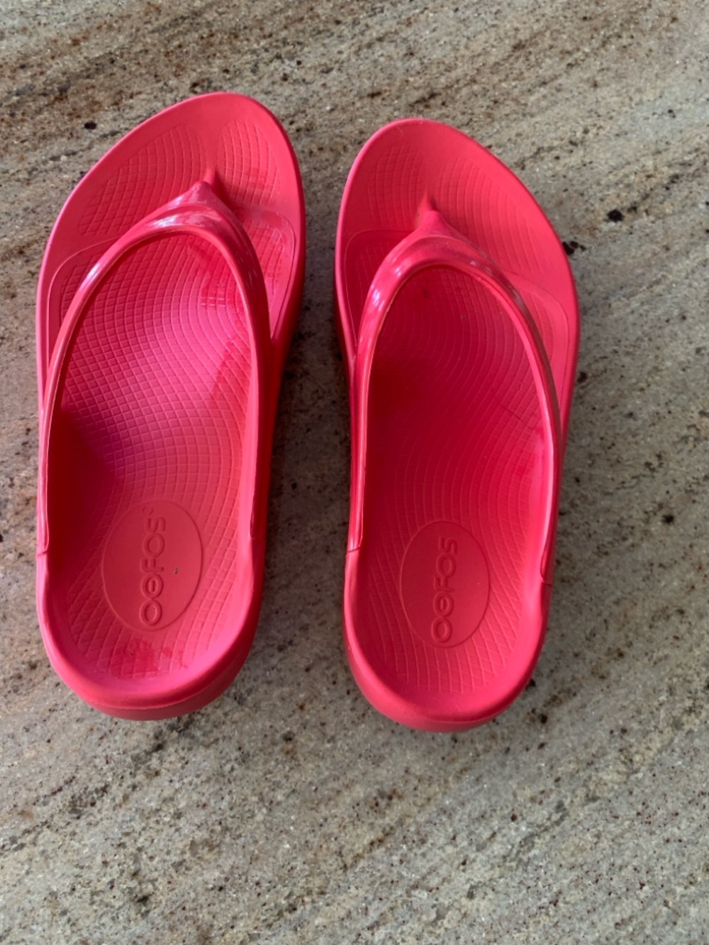 OOFOS Bright Coral Flip Sandals